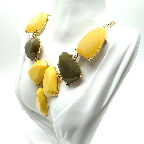 Gold-tone Statement Bib Necklace Mustard Yellow & Green Lobster Clasp - Picture 2 of 10